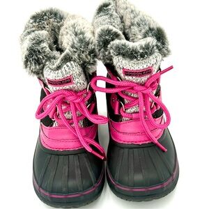 LONDON FOG Girls Size 9 Black Pink Faux Fur Snow Boots Like NEW Ships next day .
